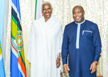 Umuganwakazi Esther Kamatari yaraye atewe iteka n’igihugu