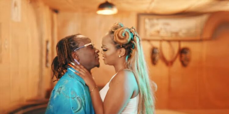 Monia Fleur na Big Fizzo basohoye ya Ndirimbo