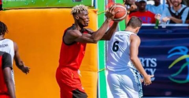 Basketball : Otobo Israel umukinyi w’igitangaza muri The Best of Burundi of Rwanda