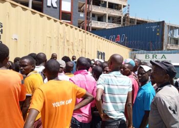N’ubu ntacizere co gutunganirizwa bafise abakozi b’ishirahamwe BRA manufacturing
